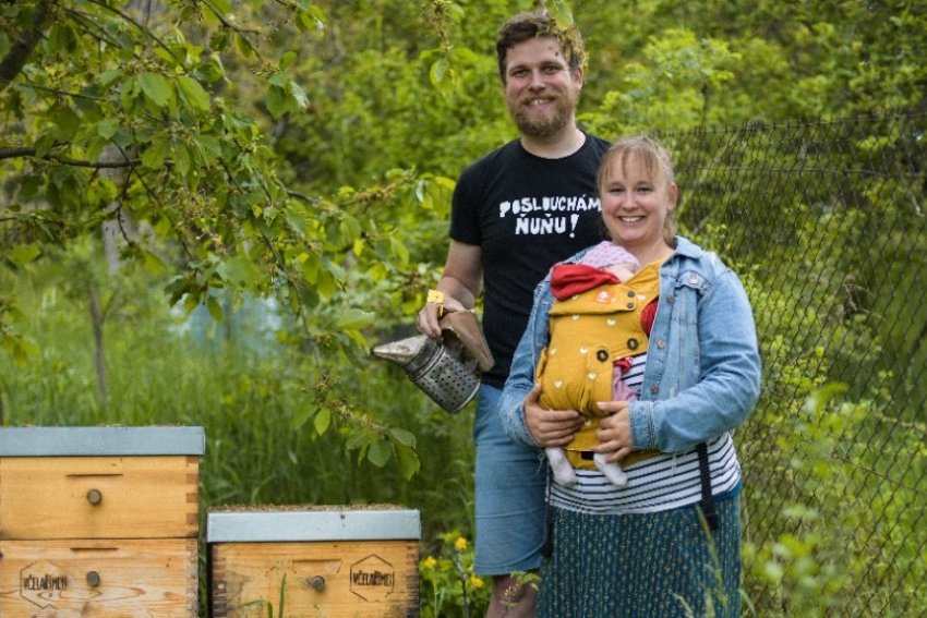 uzeny med — Včelaříme!
